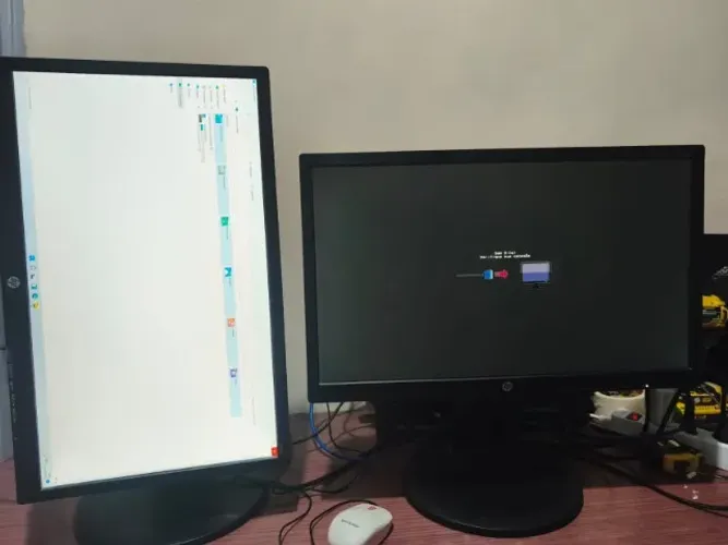 2 monitores retrátil hp HP 22MP55PY