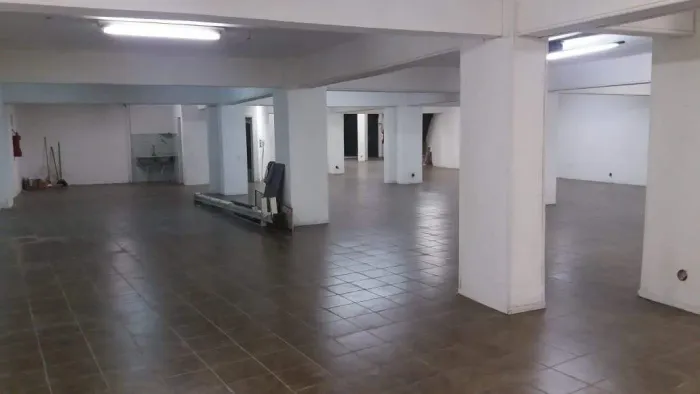 LOJA COM 750M² PARA LOCAÇÃO NO SANTO ANTÔNIO!