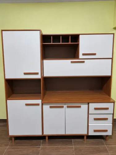 Armário de cozinha com 3 meses de uso
