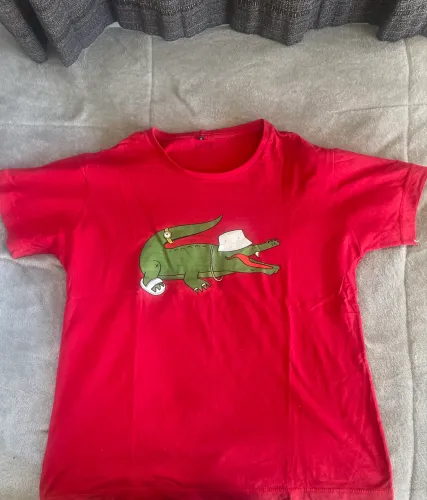 Camiseta Lacoste Boina Vermelha Tamanho G