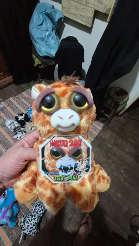 Girafa feisty
