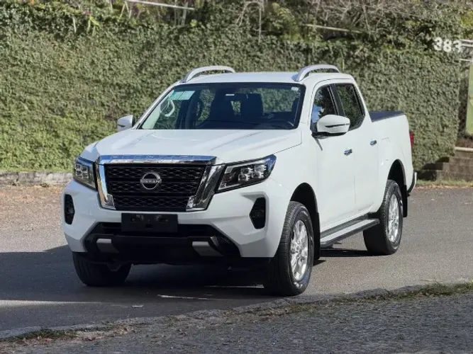 Nissan Frontier XE CD 4X4 2.3 Bi-TB Diesel Aut. 2025