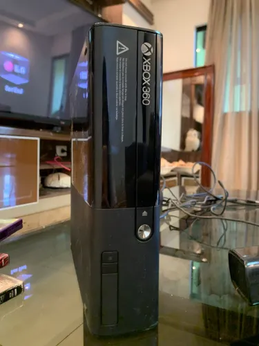 ? Xbox 360 + Kinect + Jogos à venda!