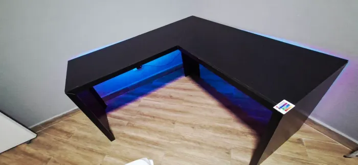 Mesa em L para escritorio 1,58x158x60 com led