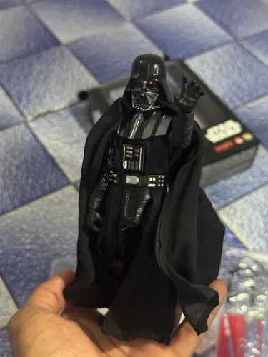 Darth vader mafex