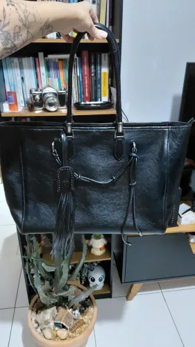 Bolsa grande em couro Schutz