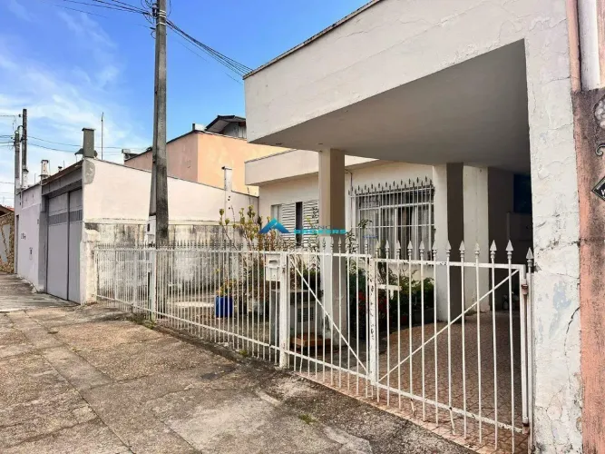Casa a venda em Jundiaí C/ 3 Dorms, Total de 397,00 m², Próximo ao terminal Vila Rami