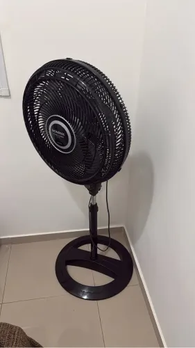 Ventilador de coluna, 8 pás - Mondial - 220v / Negociável