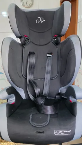 Cadeirinha e Assento para Carro Multikids <br>250,00