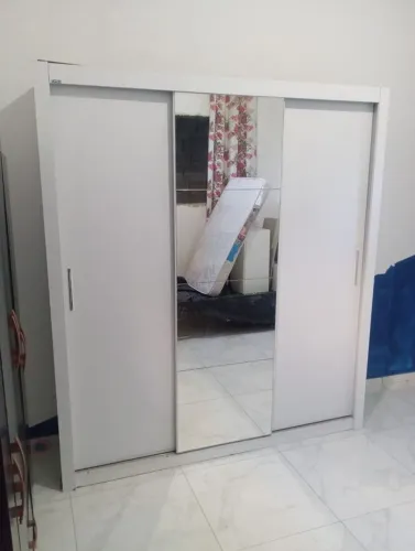 Guarda-roupa Casal 3 Portas De Correr Com Espelho 4 Gavetas