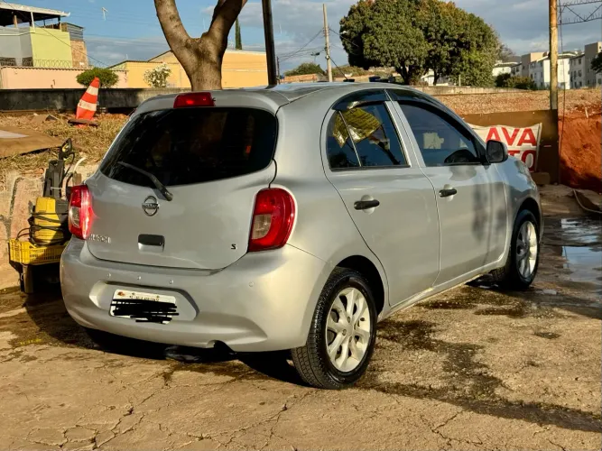 Nissan March S 1.0 12V Flex 5P 2019