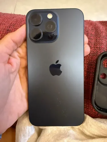 iPhone 15 pro max usado 