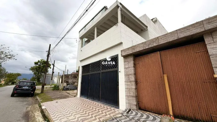 Casa à venda no Cidade Naútica em São Vicente.