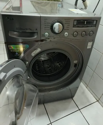 Máquina de lavar e secar roupa LG Direct Drive 12/ 7kg