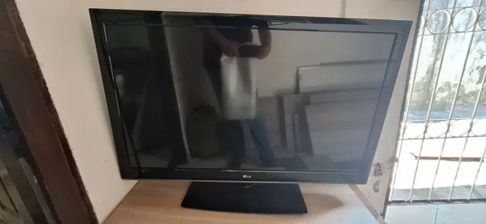 TV Lg 47 polegadas LCD para retirar peças.( obs. LEIA O ANÚNCIO)