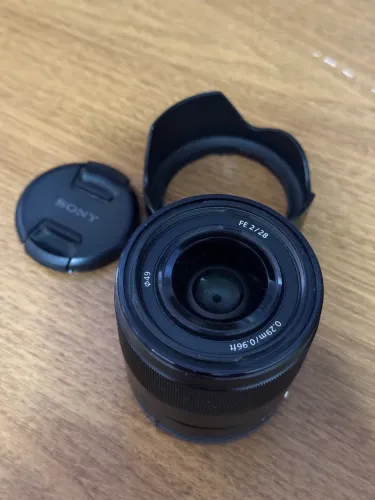 Lente Sony 28mm 2.0