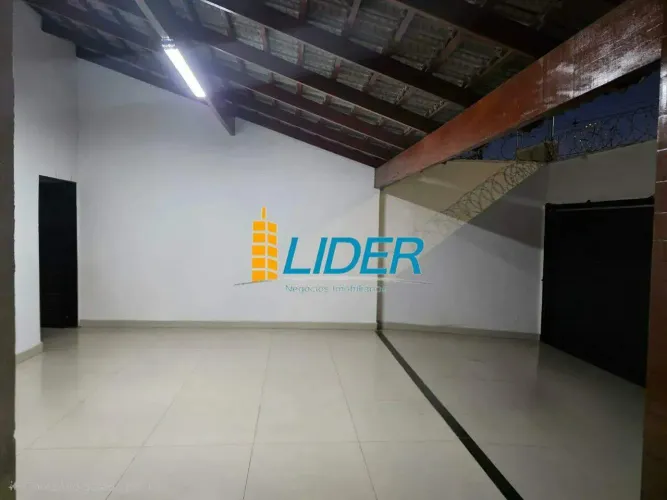 Casa à venda, 3 quartos, 1 suíte, JARDIM PATRICIA - Uberlândia/MG