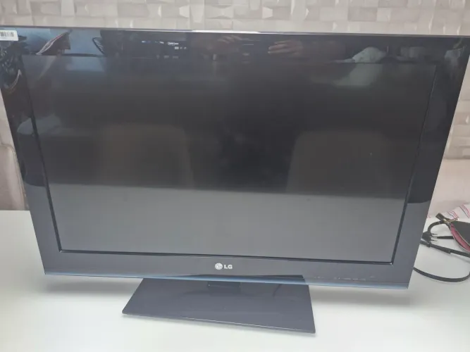 TV LG 32? LED HD - Excelente Estado - Ótima pra Quarto/TV box