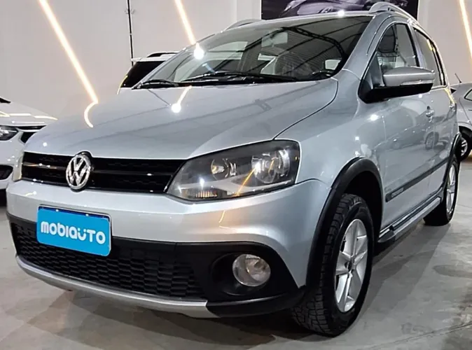 Volkswagen Crossfox 1.6 MI Total Flex 8V 5P 2011
