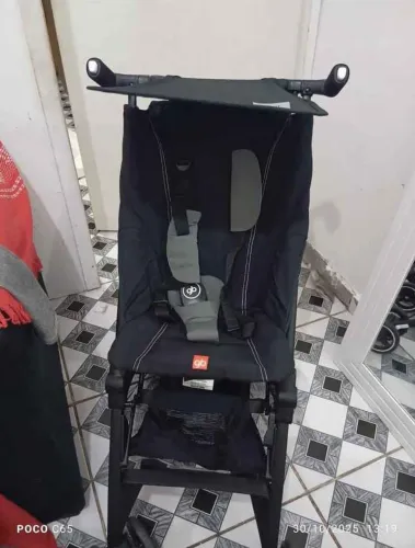VENDO ESSE CARRINHO DE PASSEIO NOVO