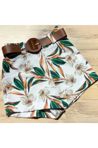 Short com cinto novo/NUNCA USADO