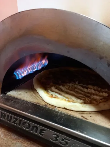 Forno a gás com pedra giratória 