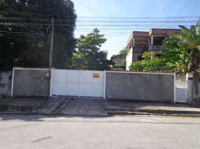 Terreno plano com 360 metros todo murado em rua asfaltada próximo ao São Gonçalo Shopping 