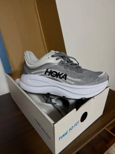 tênis hoka bondi 9 wide cinza 39