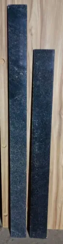 Duas pedras para soleiras maior 1,20×9,5 de largura e a menor 1,02×22 de largura
