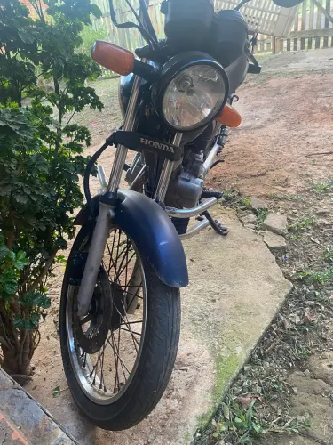 Moto CG Titan 7000 a vista