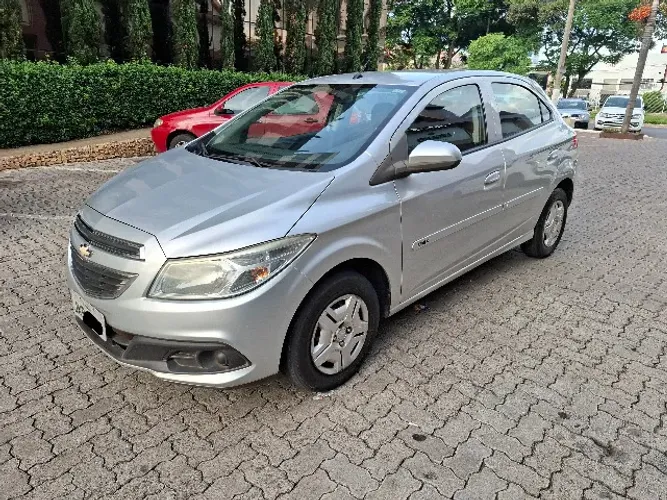 Chevrolet Onix Hatch LT 1.0 8V Flex Power Mec. 4P 2014