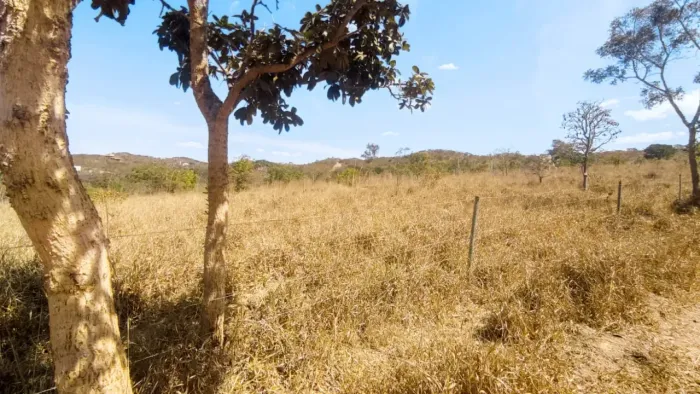 Vendo chácara no Altiplano Leste, Terreno Plano, Fácil acesso dentro de condomínio