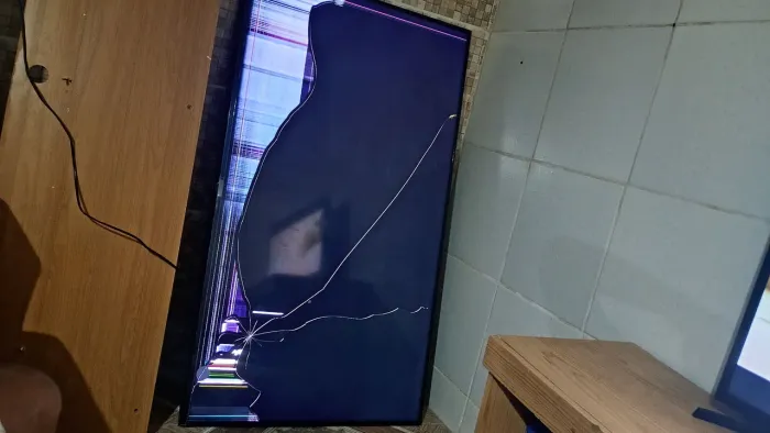 Tv de 55 polegadas com problemas num display ZAP *09