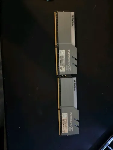 MEMÓRIA RAM G.SKILL TRIDENT Z RGB 4000mhz- 2x8GB