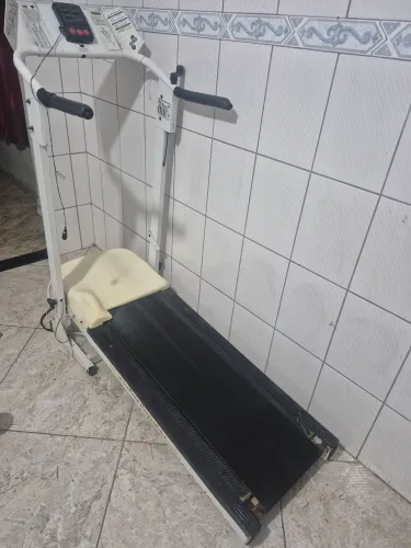 Esteira elétrica funcionando perfeitamente 