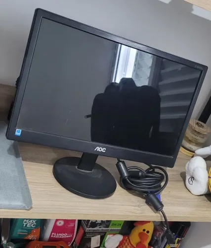 Monitor 16 Polegadas Portátil - Liga com USB