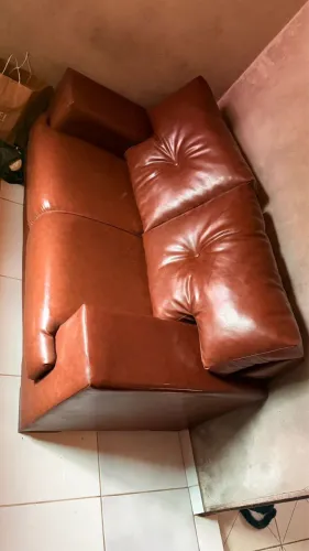 Sofá disponível