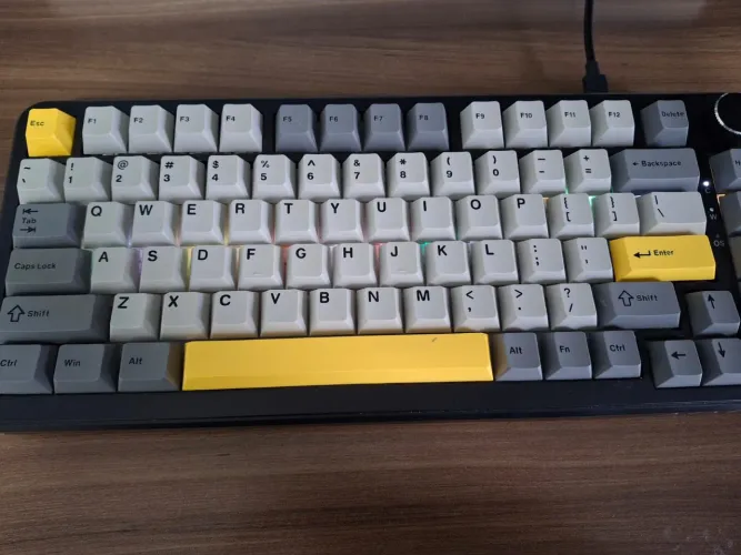 Teclado gamer Ajazz Ak820pro