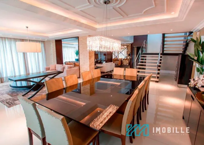 Cobertura Triplex no Edifício Beverly Hills em Balneário Camboriú