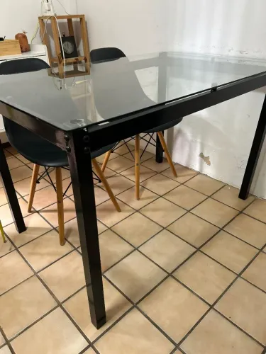Mesa de metal tampo de vidro
