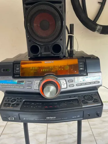 Som Sony FST-ZUX9