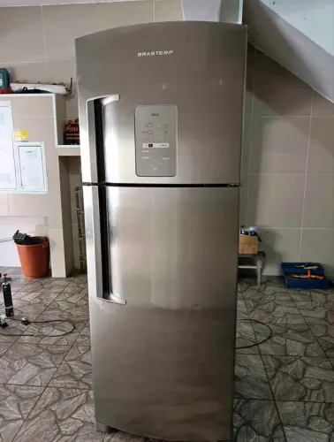 Geladeira Brastemp semi nova