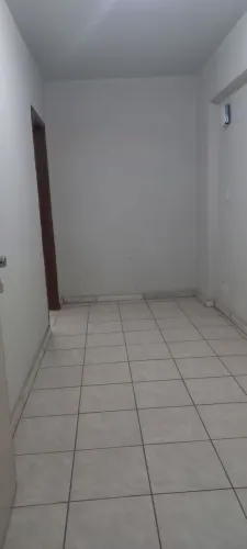 Sala comercial com garagem