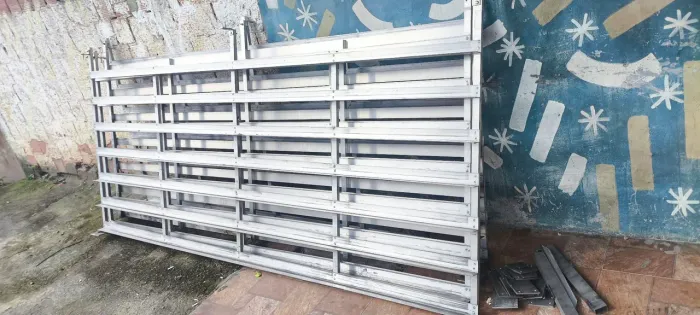 Prateleira de alumínio para baú Kia bongo