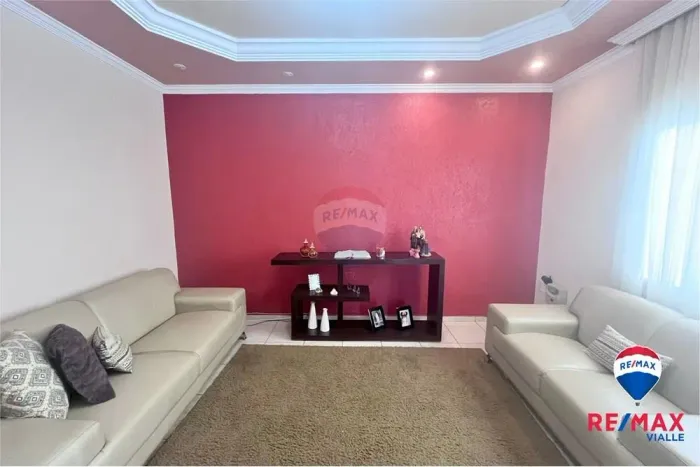 Casa à venda, com 3 Quartos e excelente localização no Jardim Colégio de Passos