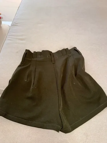Short verde militar