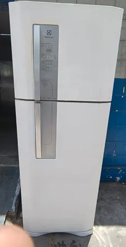 Geladeira electrloux pega na kenedy