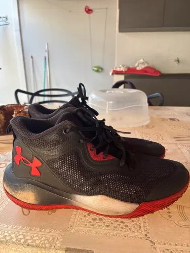 Tenis de Basquete