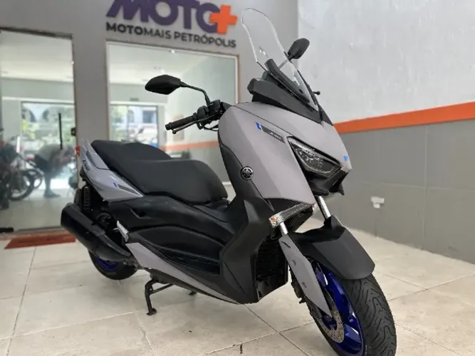 YAMAHA XMAX 250