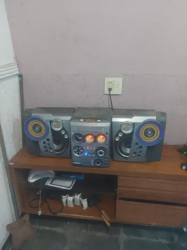 Som funcionando tudo todo original
